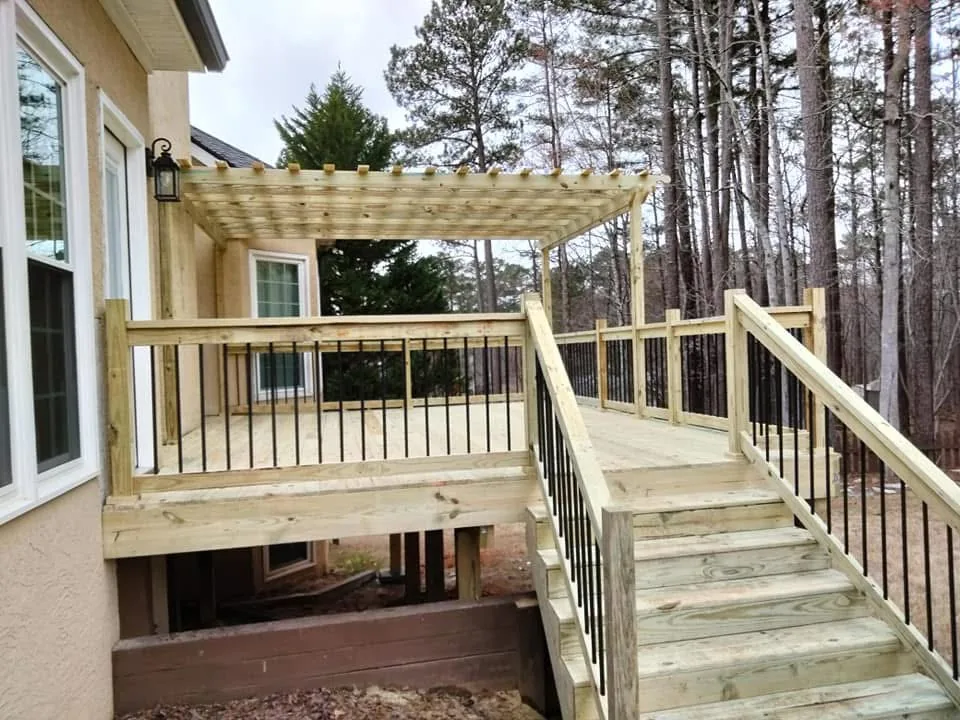 Pergola corner detail on a Tampa outdoor living deck